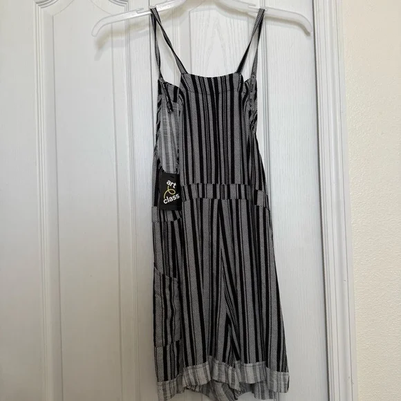 Black and White Striped Romper - Picture 5 of 7